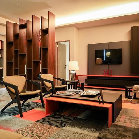 Metria Hotel Леон Екстер'єр фото The interior of the lounge