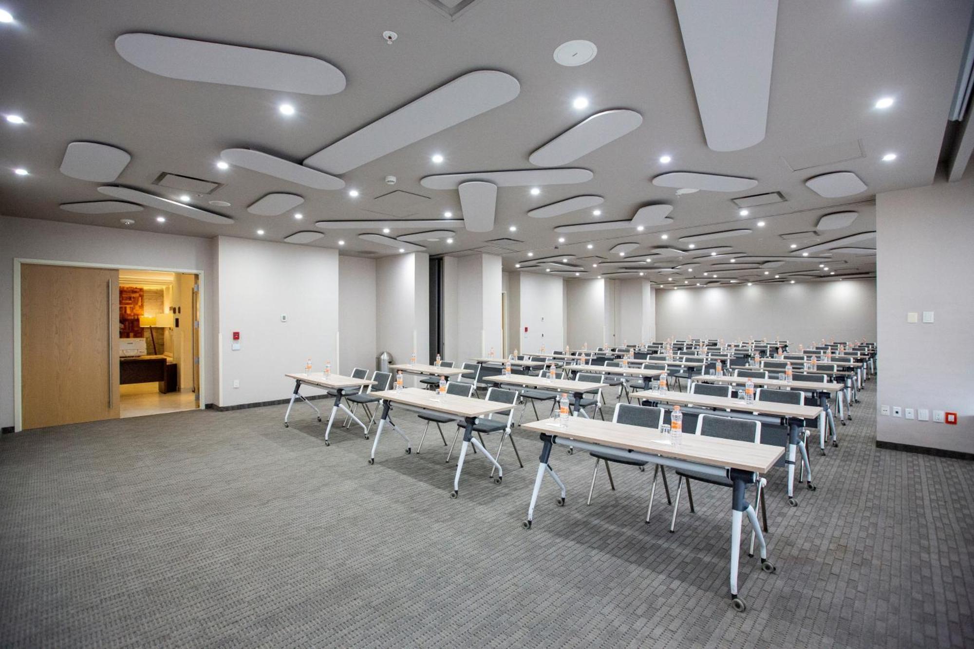 Metria Hotel Леон Екстер'єр фото Meeting room